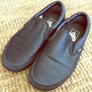 Woman’s vans size: US7.5